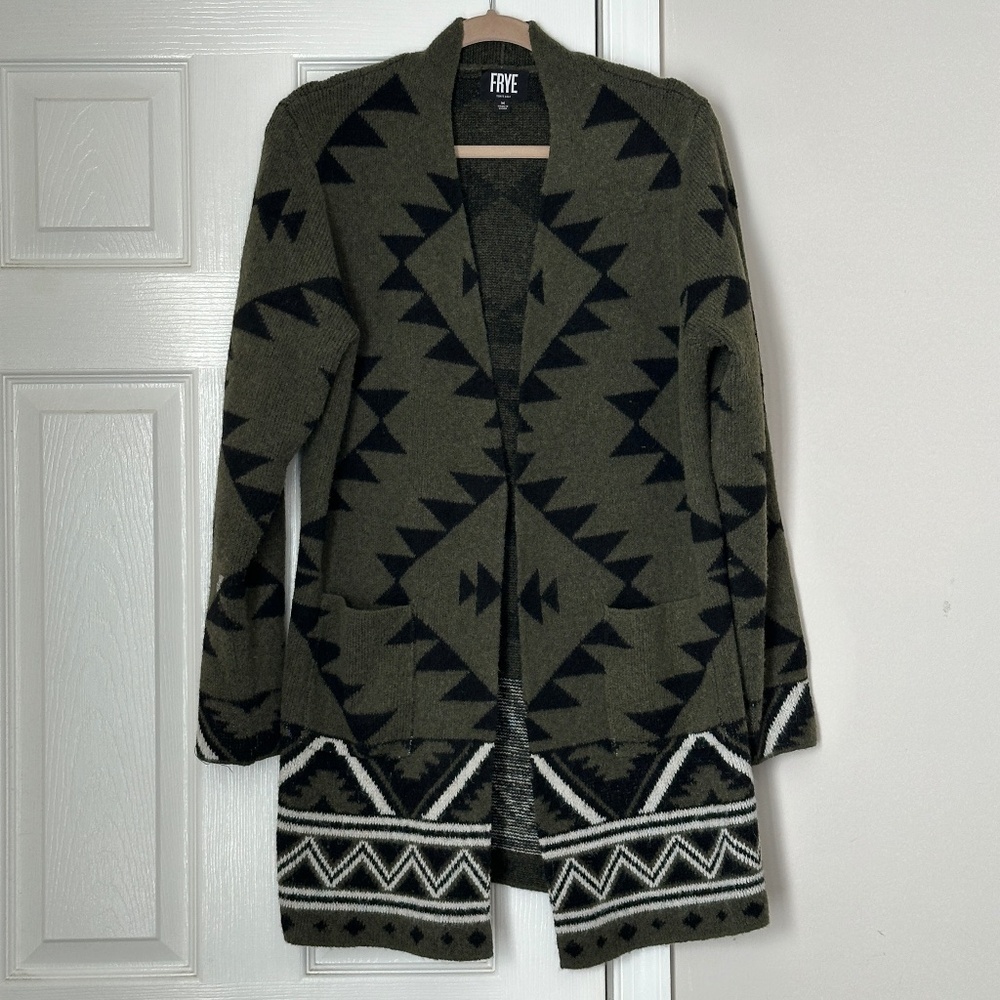 Frye Aztec Patterned Geometric Open Front Cardigan Green Black Medium Cozy Luxe